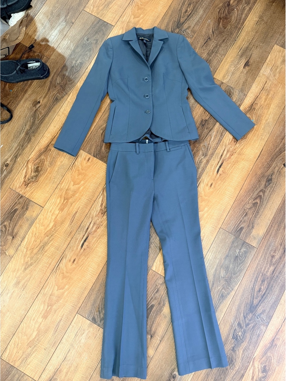 Brooks Brothers Women's Gray Pantsuit Blazer and Trousers Size 2P